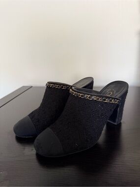 CHANEL 2017 RARE tweed and leather chain link mules by KARL LAGERFELD